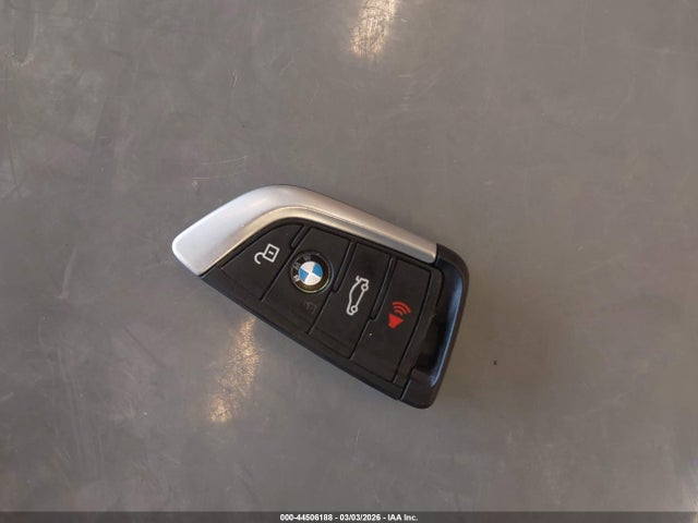 2019 BMW X3 5UXTR9C56KLP89639 Photo 10