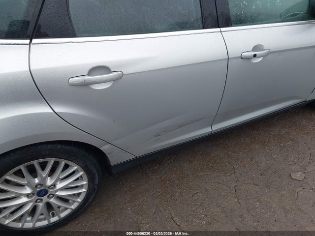 1FADP3N25EL268269 Ford Focus Titanium