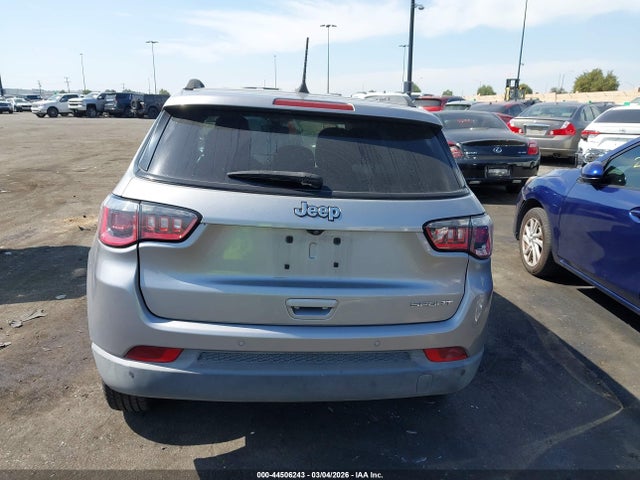 3C4NJCAB2JT133660 Jeep Compass Sport Fwd