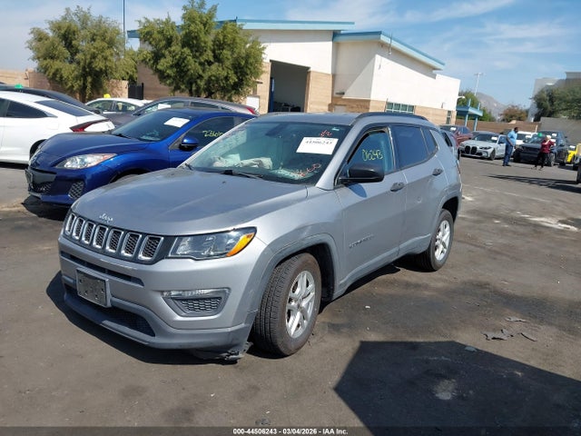 3C4NJCAB2JT133660 Jeep Compass Sport Fwd