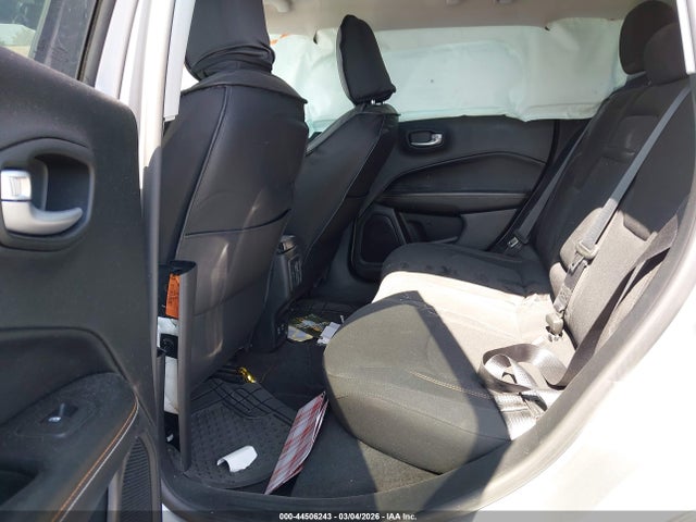 3C4NJCAB2JT133660 Jeep Compass Sport Fwd