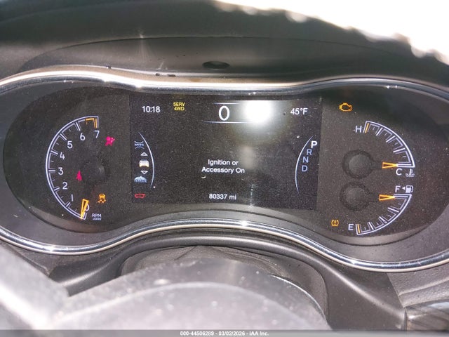 1C4RJFCG9HC738535 Jeep Grand Cherokee Overland 4x4