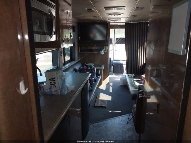 44506298 :رقم المزاد ، 2PCY3349441028236 vin ، 2004 Prevost Bus مزاد بيع