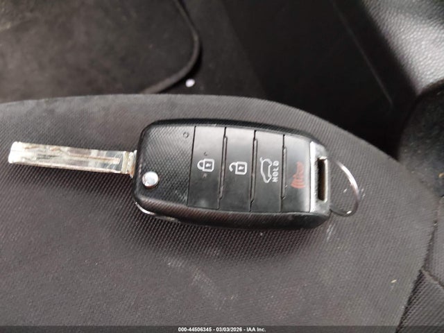 KNDJN2A25F7216122 KIA Soul