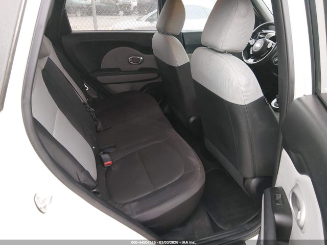 KNDJN2A25F7216122 KIA Soul