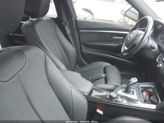 2018 BMW 330I WBA8D9G56JNU66692 Photo 4