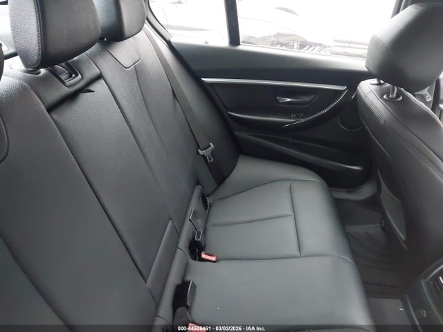 2018 BMW 330I WBA8D9G56JNU66692 Photo 7