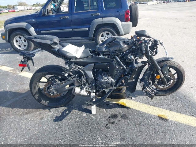 2025 Yamaha Yzfr7 მანქანა იყიდება აუქციონზე, vin: JYARM38E0SA016589, აუქციონის ნომერი: 44506469
