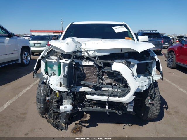 3TMCZ5ANXLM333933 Toyota Tacoma Sr V6