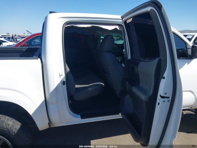 3TMCZ5ANXLM333933 Toyota Tacoma Sr V6