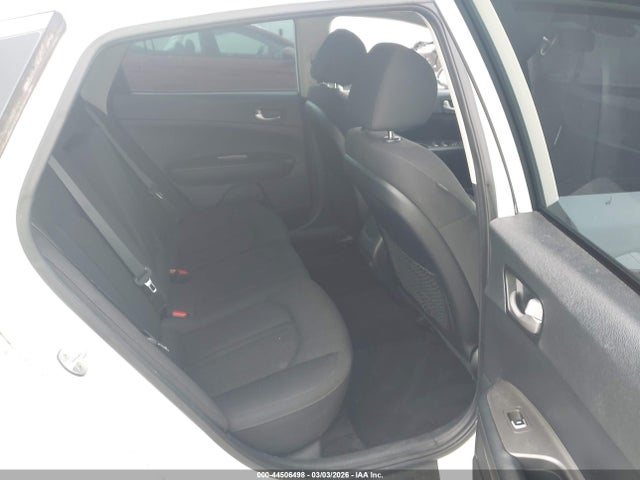 5XXGT4L32KG325639 KIA Optima Lx