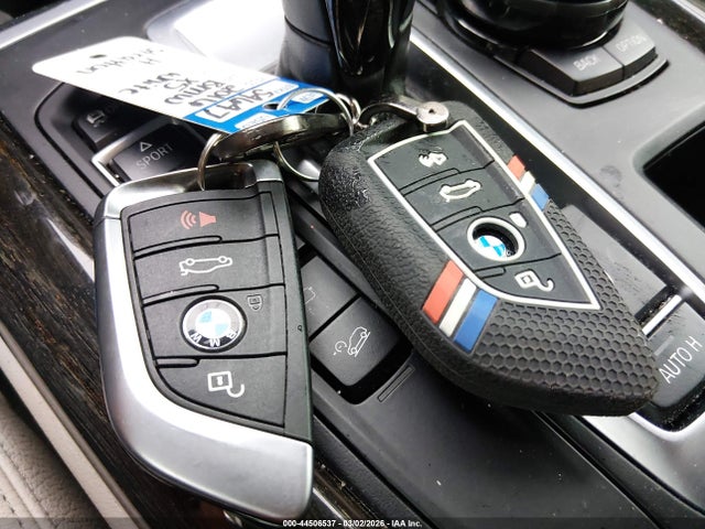 2016 BMW X5 5UXKR6C56G0J81252 Photo 10