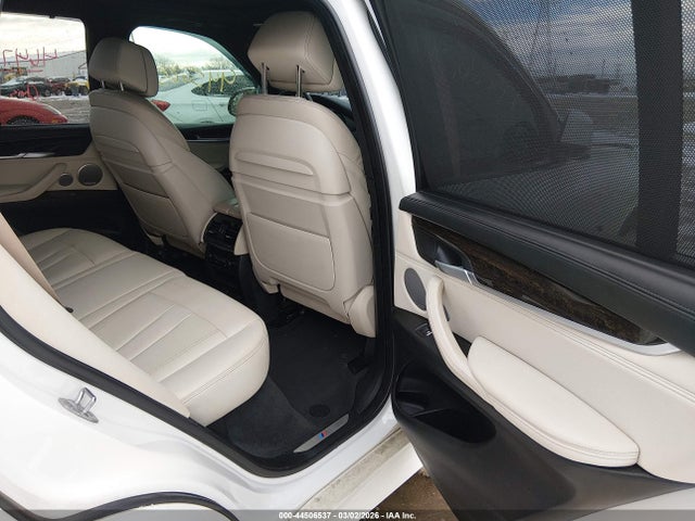 2016 BMW X5 5UXKR6C56G0J81252 Photo 7