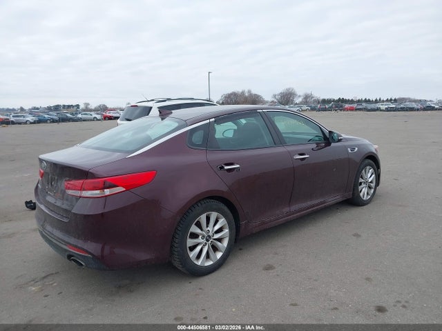 5XXGT4L36GG036318 KIA Optima Lx