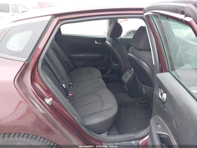 5XXGT4L36GG036318 KIA Optima Lx
