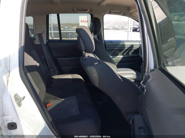 Продаж на аукціоні авто 2016 Jeep Compass Sport, vin: 1C4NJCBAXGD568401, номер лоту: 44506621