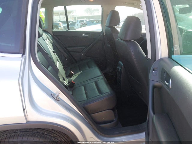 WVGRV7AX7HW506877 Volkswagen Tiguan 2.0t Wolfsburg Edition