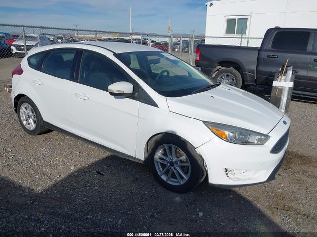 Ford FOCUS SE 2017 1FADP3K2XHL333156 Image 1