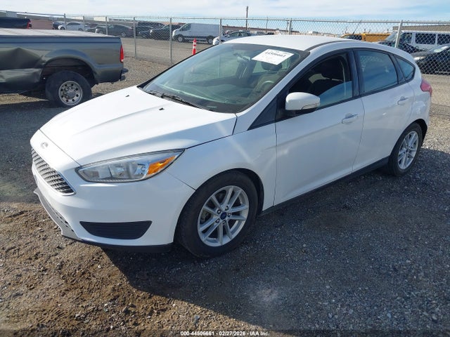 Ford FOCUS SE 2017 1FADP3K2XHL333156 Image 2