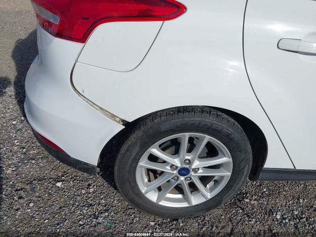 Ford FOCUS SE 2017 1FADP3K2XHL333156 Image 6