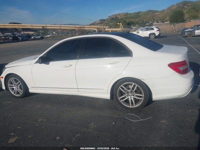 WDDGF4HB4ER305455 Mercedes-Benz C 250 Sport