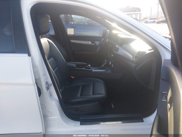 WDDGF4HB4ER305455 Mercedes-Benz C 250 Sport