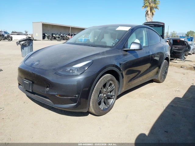 2025 TESLA MODEL Y 7SAYGAEE1SF232171 Photo 1