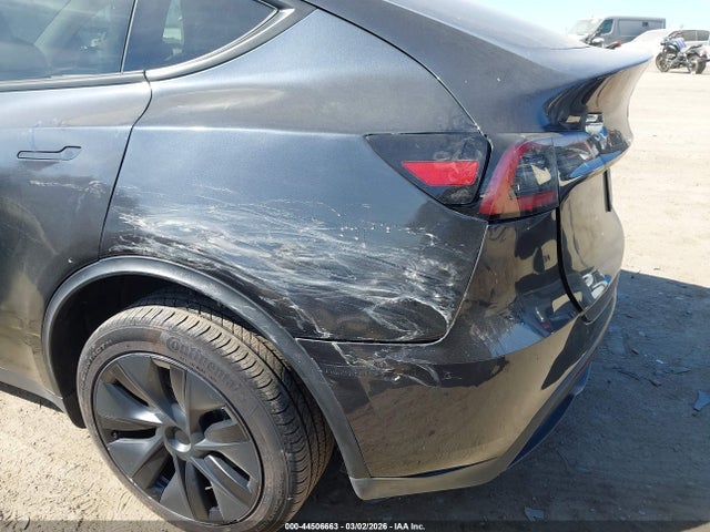 2025 TESLA MODEL Y 7SAYGAEE1SF232171 Photo 5