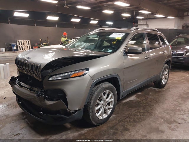 2016 Jeep Cherokee Latitude მანქანა იყიდება აუქციონზე, vin: 1C4PJMCB2GW359826, აუქციონის ნომერი: 44506694
