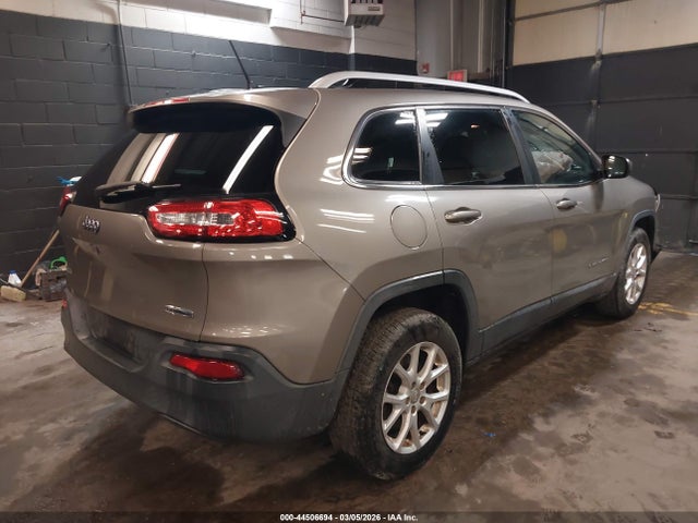 2016 Jeep Cherokee Latitude მანქანა იყიდება აუქციონზე, vin: 1C4PJMCB2GW359826, აუქციონის ნომერი: 44506694