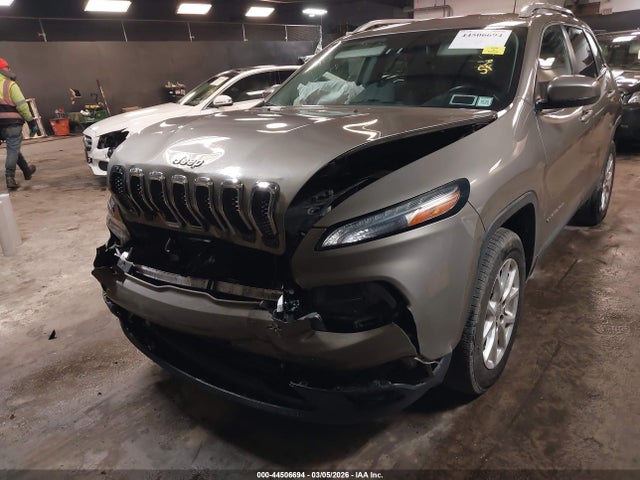 2016 Jeep Cherokee Latitude მანქანა იყიდება აუქციონზე, vin: 1C4PJMCB2GW359826, აუქციონის ნომერი: 44506694