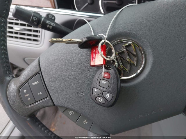 44506758 :رقم المزاد ، 2G4WD532851342389 vin ، 2005 Buick Lacrosse Cxl مزاد بيع