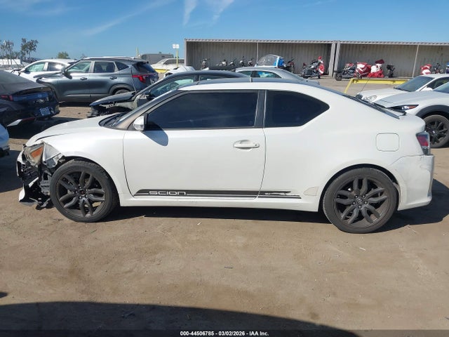 Scion TC 2016 JTKJF5C76GJ024969 Image 14