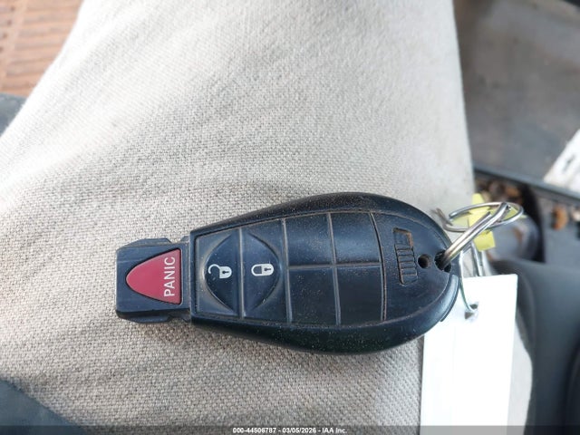 2016 RAM 2500 3C6UR5HLXGG328963 Photo 10