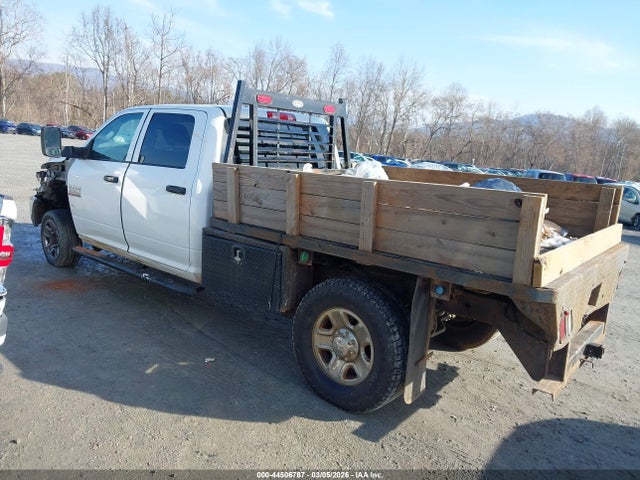 2016 RAM 2500 3C6UR5HLXGG328963 Photo 2