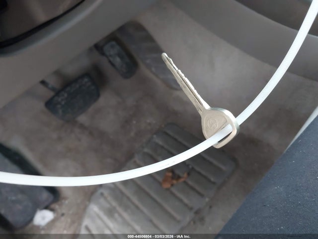 44506804 :رقم المزاد ، 4T1BE32K64U273366 vin ، 2004 Toyota Camry Le مزاد بيع
