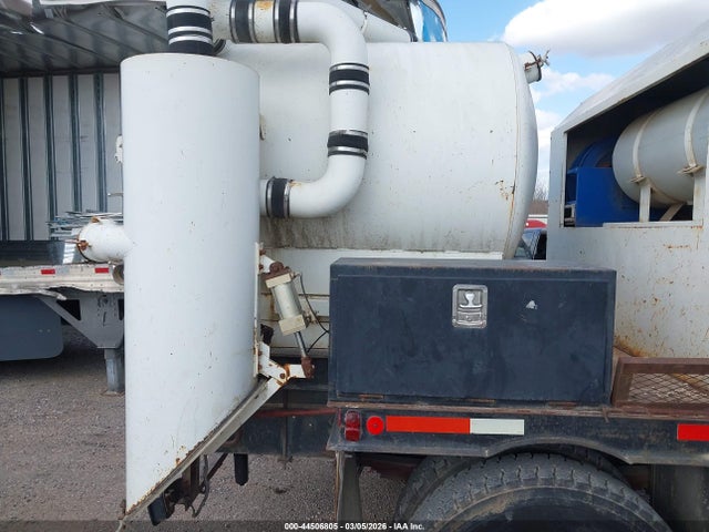 44506805 :رقم المزاد ، 1GDJ7H1C71J514670 vin ، 2001 Gmc C-series C7h042 مزاد بيع