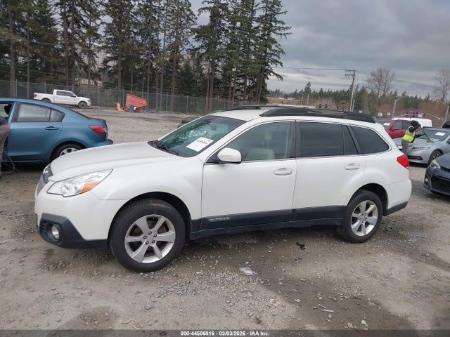 Subaru Outback 2.5i Premium 2014 4S4BRBCC7E3268402 Image 14