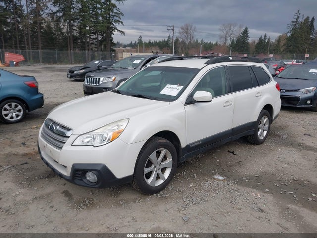Subaru Outback 2.5i Premium 2014 4S4BRBCC7E3268402 Image 2