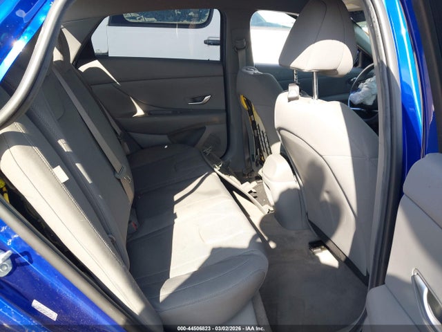 KMHLL4DG8RU708811 Hyundai ELANTRA SE