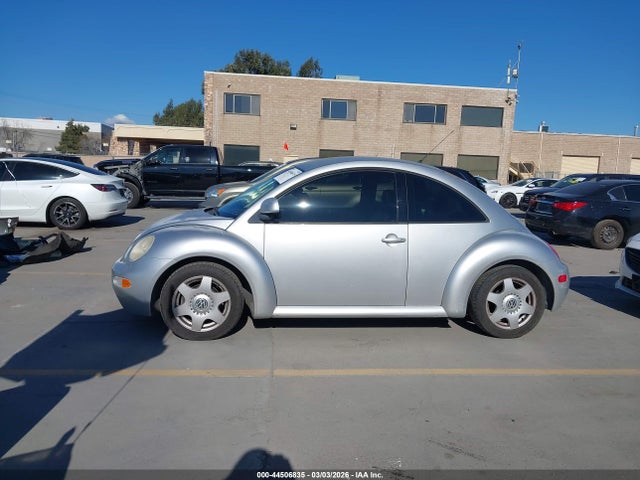 44506835 :رقم المزاد ، 3VWBB61C7WM015290 vin ، 1998 Volkswagen New Beetle مزاد بيع