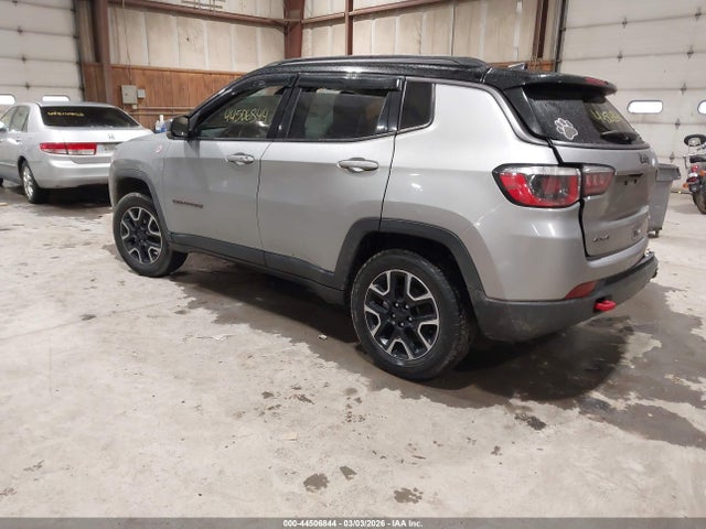 2019 JEEP COMPASS 3C4NJDDBXKT752512 Photo 2