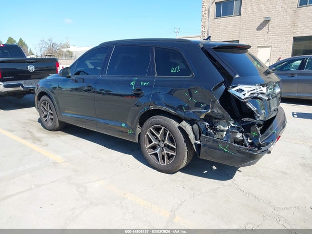 2017 AUDI Q7 WA1VABF72HD033809 Photo 2