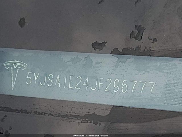 44506873 :رقم المزاد ، 5YJSA1E24JF296777 vin ، 2018 Tesla Model S 100d/75d/p100d مزاد بيع