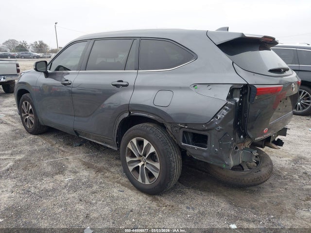 2022 TOYOTA HIGHLANDER 5TDGZRAH8NS098969 Photo 2