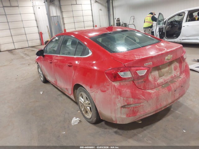 2017 CHEVROLET CRUZE 1G1BE5SM5H7195645 Photo 2
