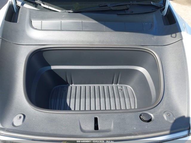 2026 TESLA MODEL Y 7SAYGDEE5TF350856 Photo 9