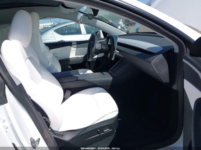2026 TESLA MODEL Y 7SAYGDEE5TF350856 Photo 4
