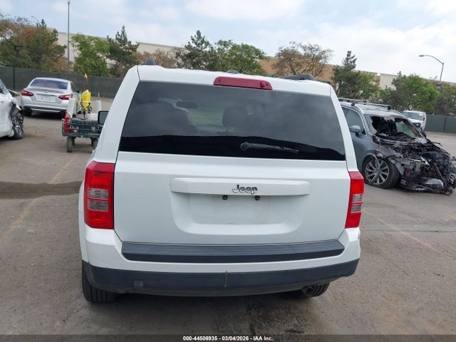 1C4NJPBA1HD116393 Jeep Patriot Sport Fwd