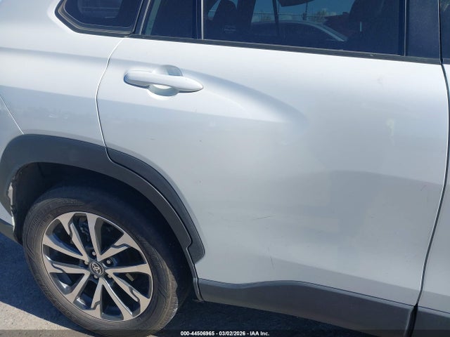 Toyota Corolla Cross Xle 2023 7MUDAAAG0PV068151 Image 19